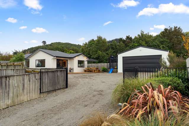 3 Huia Way Featherston_1