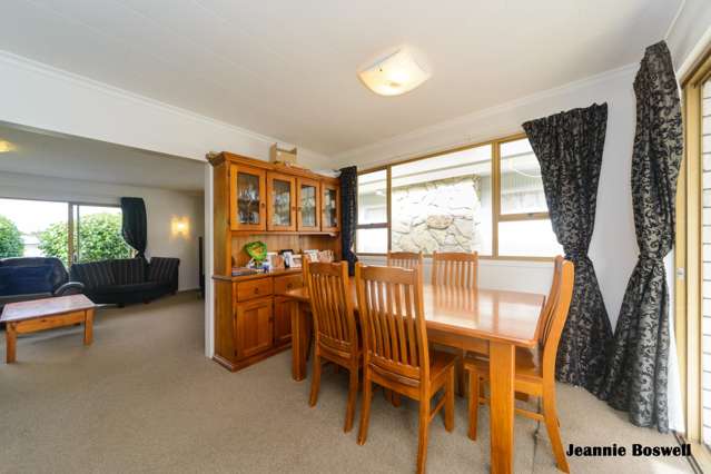 14 Wikiriwhi Crescent Awapuni_3