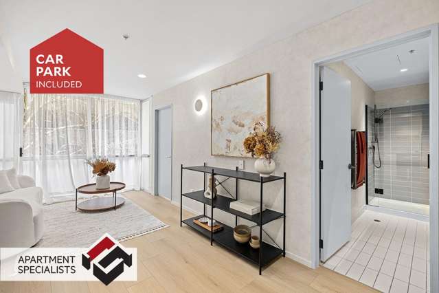Boutique Living Beside Albert Park!