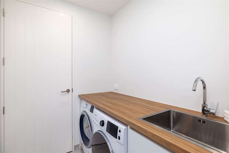 9 Russ Drive Lincoln_17