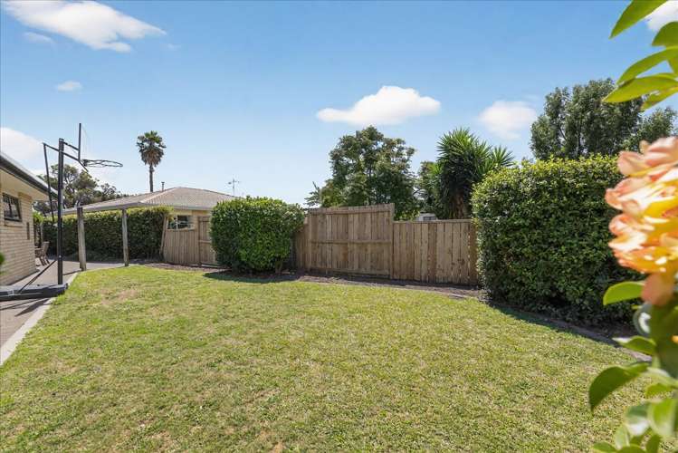 4 Halesia Place Mt Maunganui_27