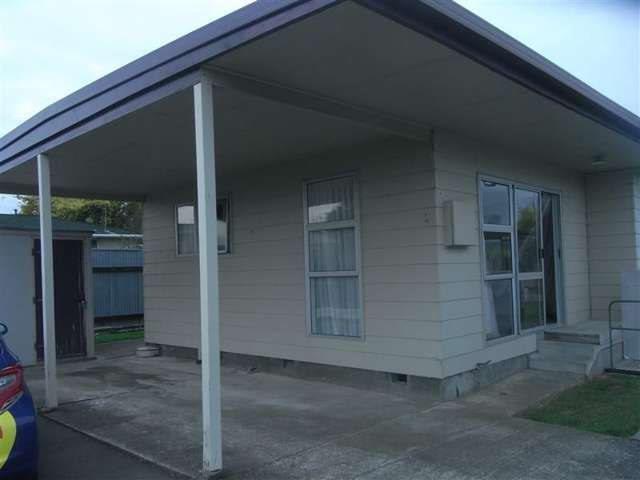 ROSLYN - 2 BEDROOM