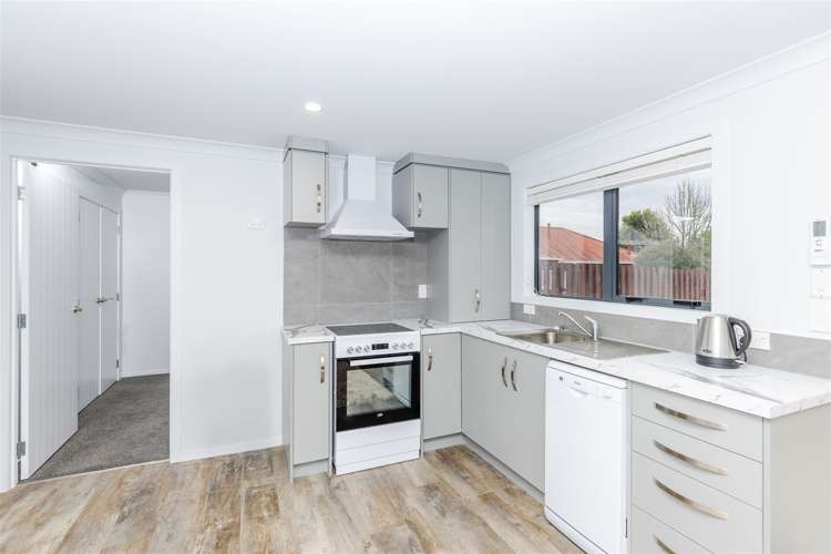 2 Moreland Avenue Pukete_21