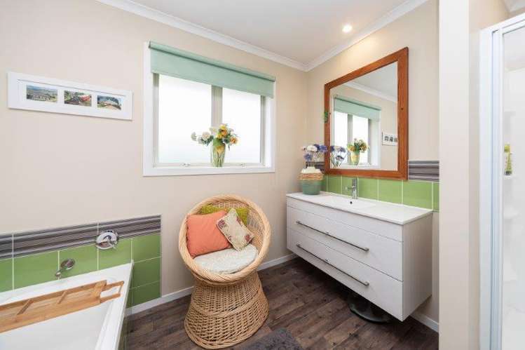 1 Harper Mews Feilding_11