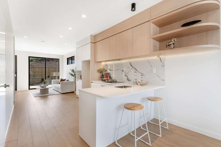 2/55 Tahetoka Street Westgate_3