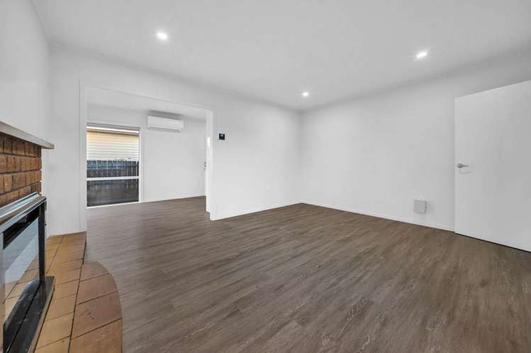 24 Laxon Avenue Otara_10