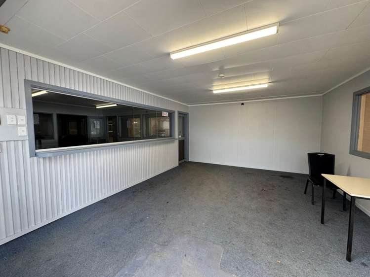 410-412 Tremaine Avenue Takaro_11
