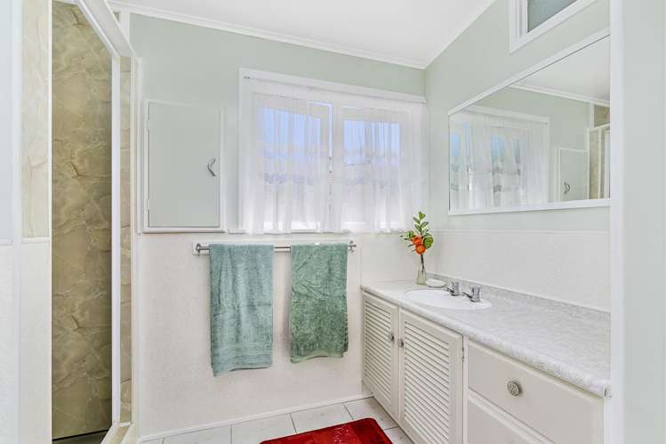 193 Te Atatu Road Te Atatu South_14