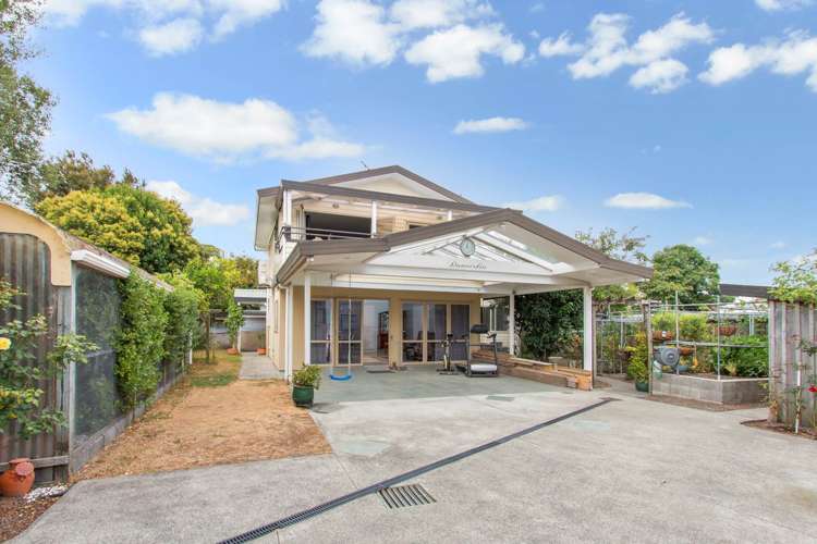 8 Stokes Avenue Te Atatu Peninsula_12