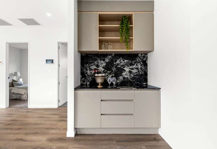 30 furlough road Opaheke_12