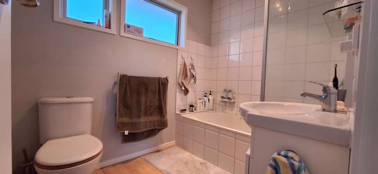 2/8 Phillipa Place 1607_8