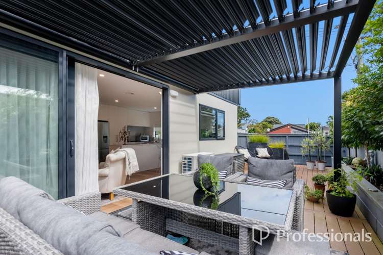 1/51 Kings Crescent Lower Hutt Central_10