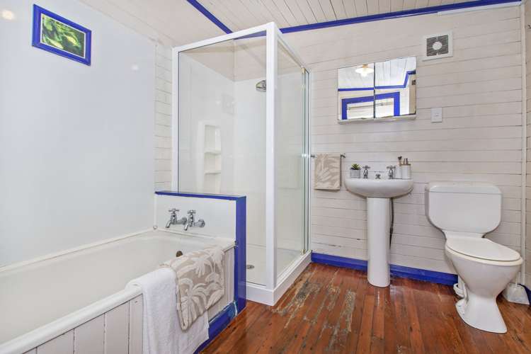 631 Kamo Road Kamo_12