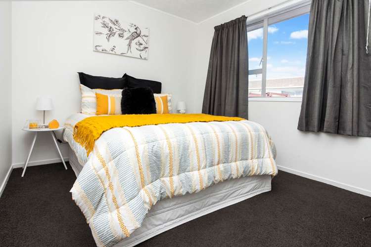 2/89 Bruce Mclaren Road Henderson_5