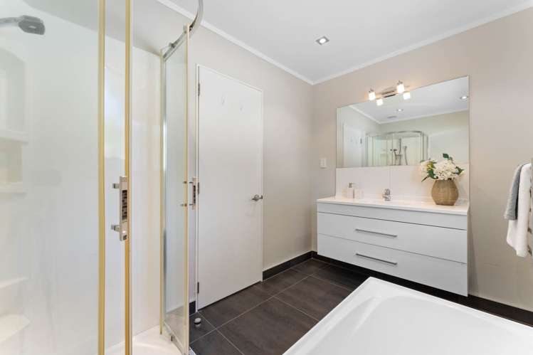 106a Royal Road Massey_10