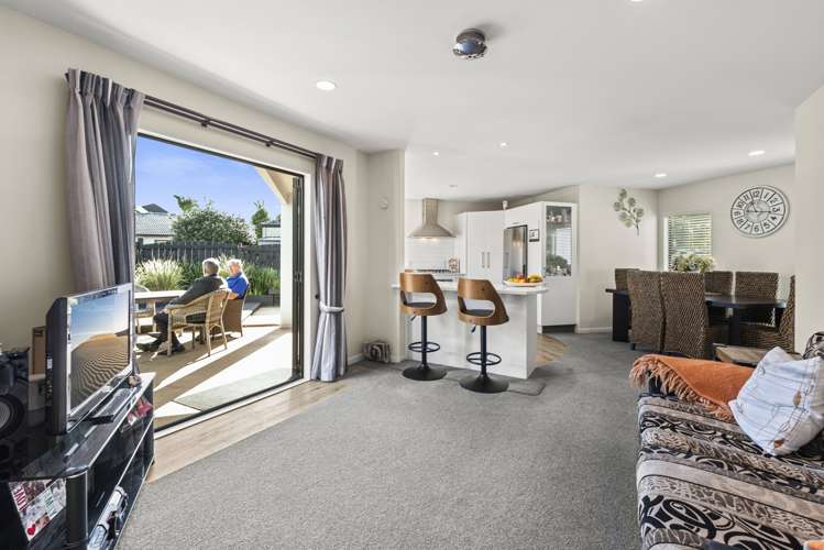 33 Mauritius Key Papamoa_9