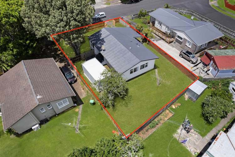 69 Alexander Crescent Otara_24