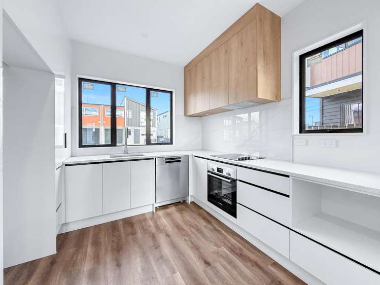 3-11 Longview Oak Lane Papakura_19