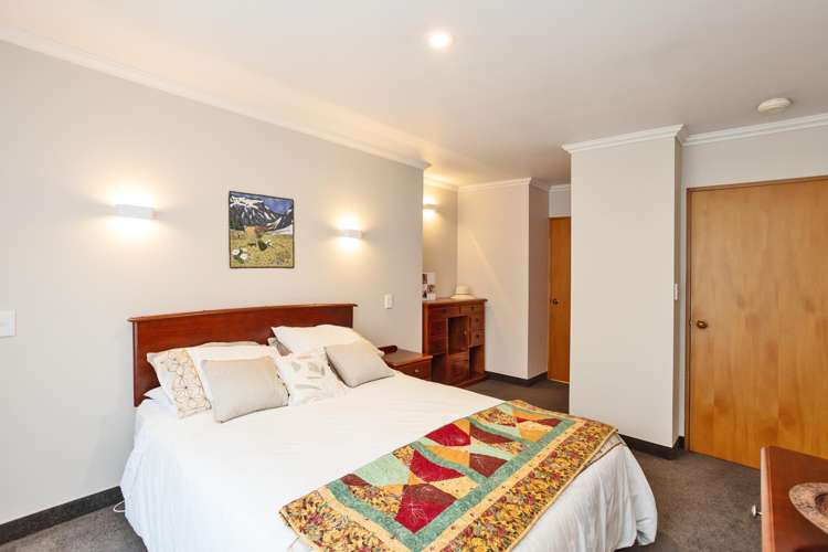 310 Herbert Street Windsor_11