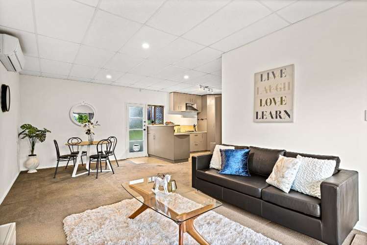 6 Fayette Place Te Atatu South_12