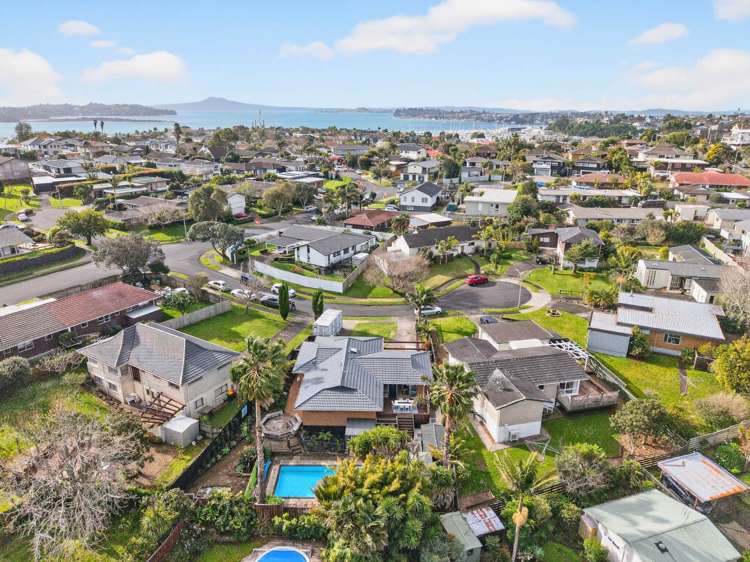 7 Tyrian Close Half Moon Bay_42