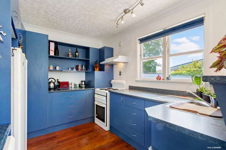 6 Tamariki Avenue Kelston_9