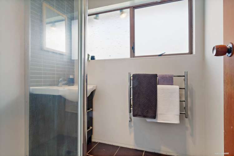 2/38 Kirrie Avenue Te Atatu South_10