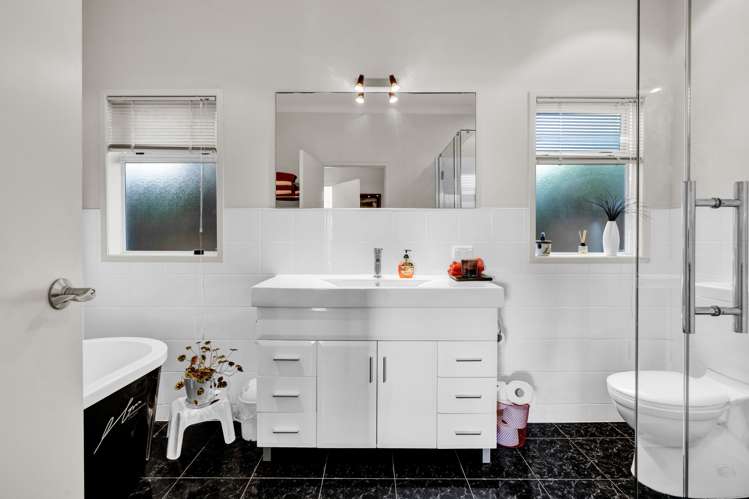 19 Nobs Line Strandon_15