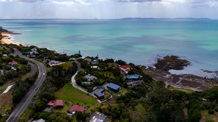 46b Heretaunga Crescent Cable Bay_17