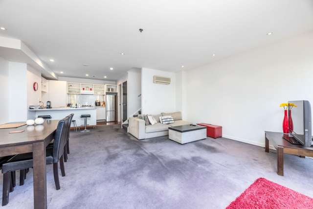 221/125 Customs Street West Auckland_4