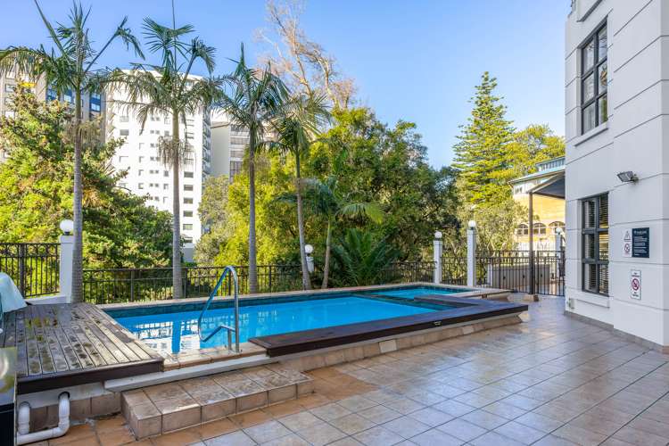 1o/100 Greys Avenue Auckland Central_13