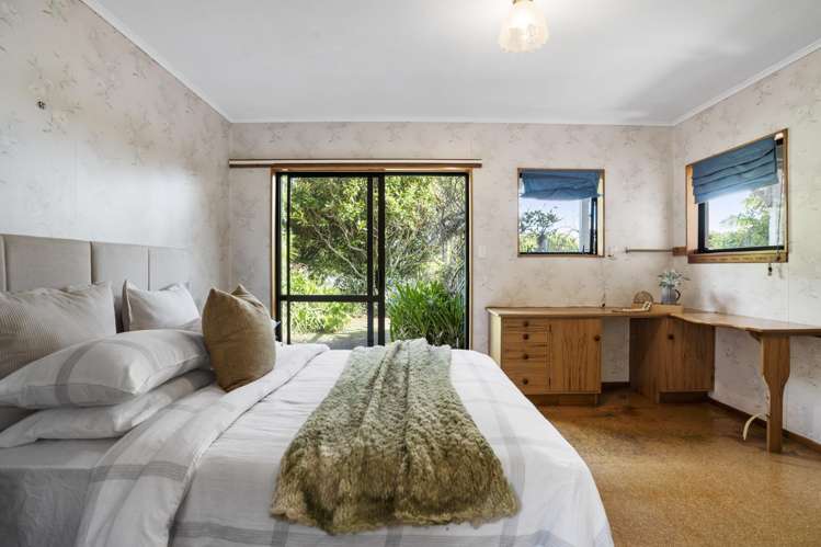 6 Higham Ferrers Place Red Beach_9