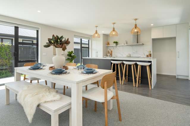 12 Mustang Alley Burleigh_3