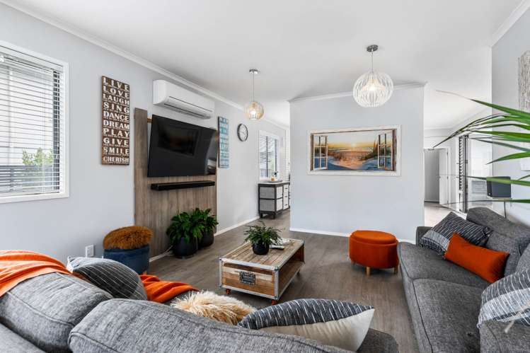 20 Greenbough Lane Greenhithe_5