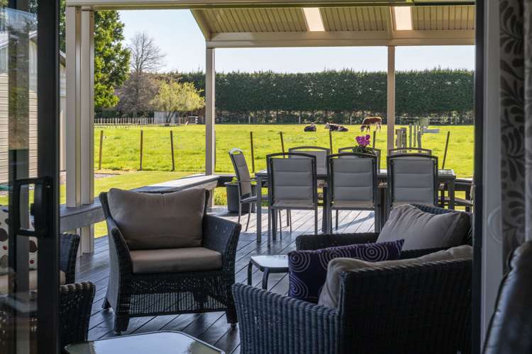 6 Camellia Lane Carterton_14