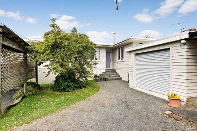 19 Cobham Crescent Kelston_1