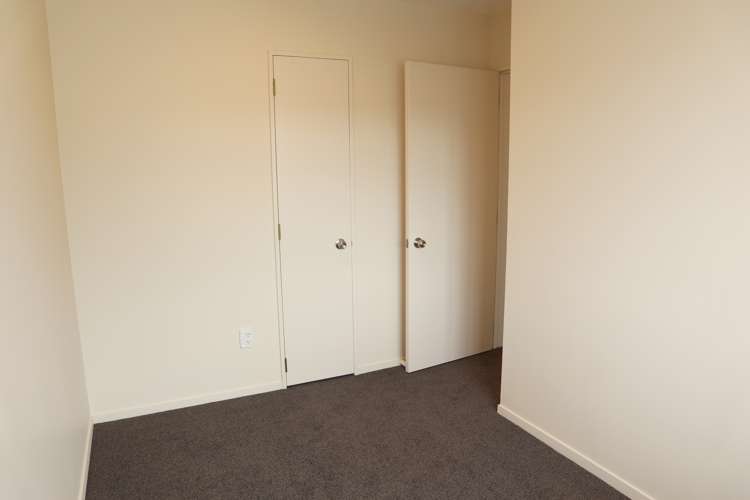 4/12 Ambrico Place New Lynn_12