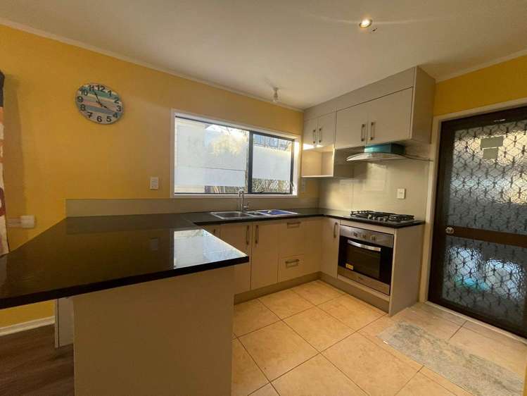 3/99 Donovan Street Blockhouse Bay_8