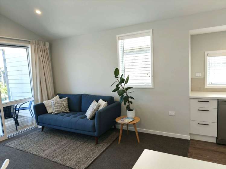 110E/30 Bob Robertson Drive_5