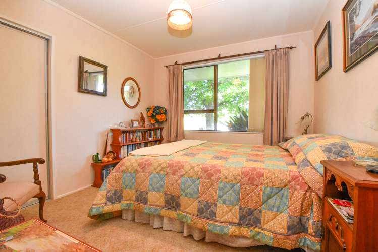 6 Chisholm Place Carterton_11