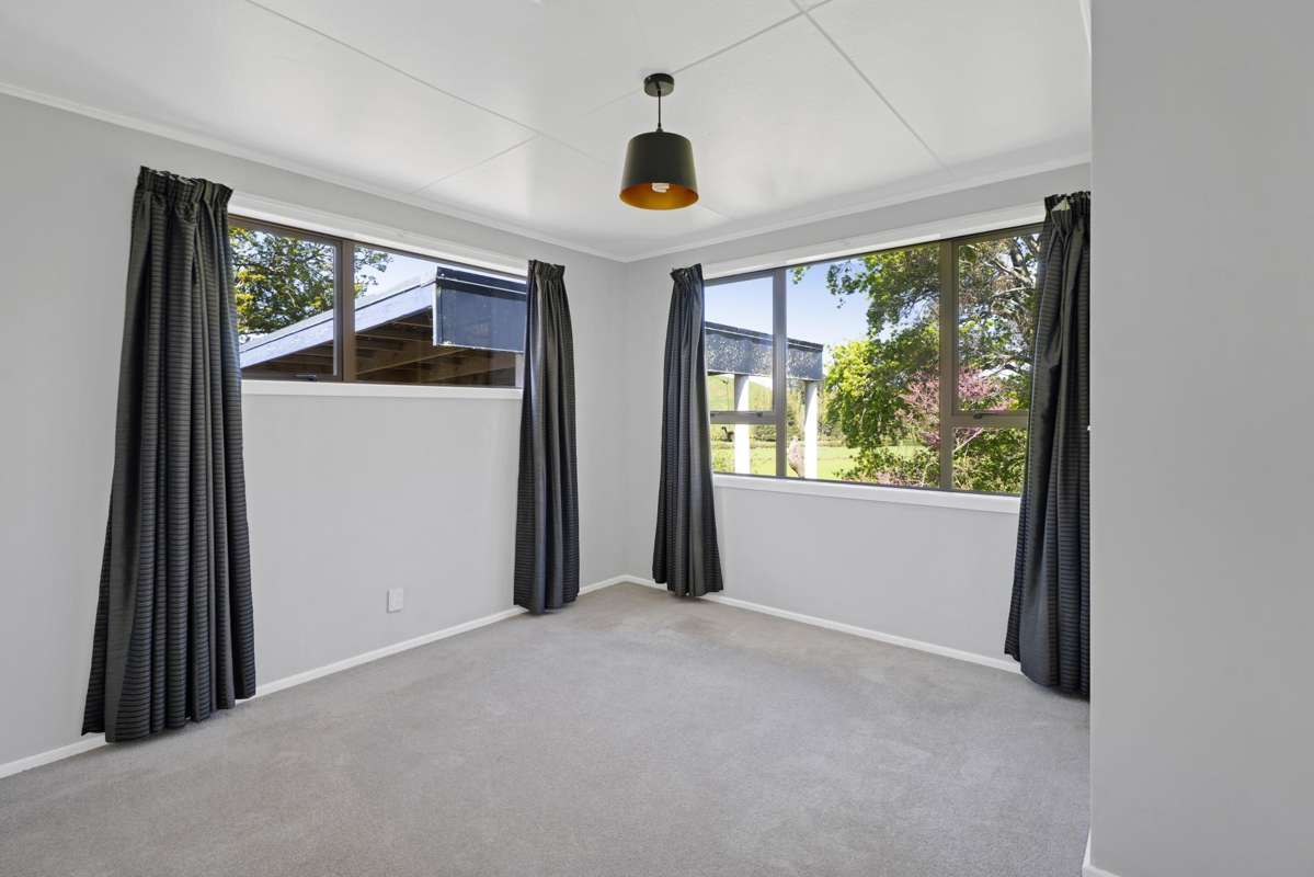 1609 East Road_4