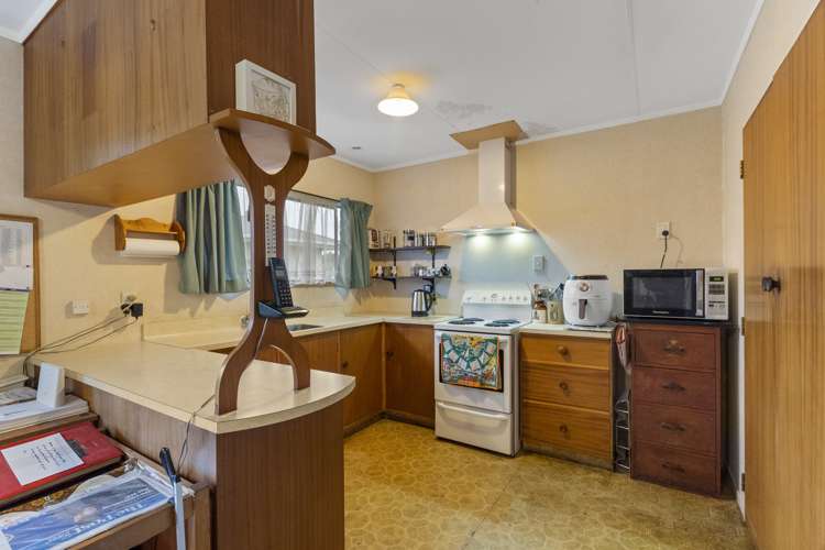 81 Norfolk Crescent Otaki Beach_6