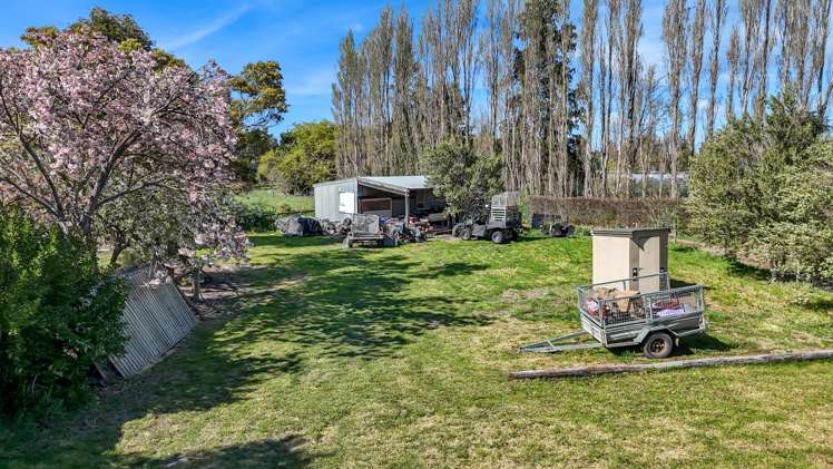 2 Ashworths Road Amberley_17