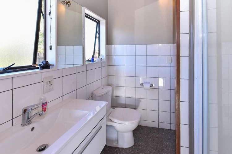 2/11 Hosking Place Clarks Beach_7