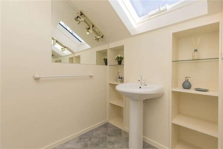 26 Dale Street Albert Town_17