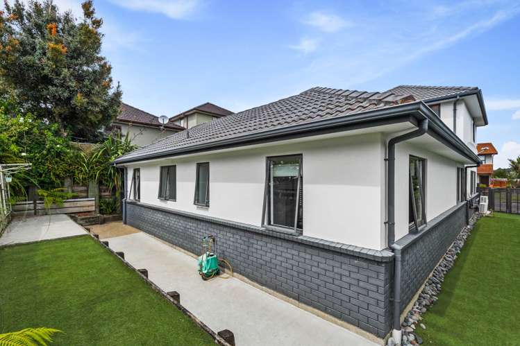 20 Greenbough Lane Greenhithe_25