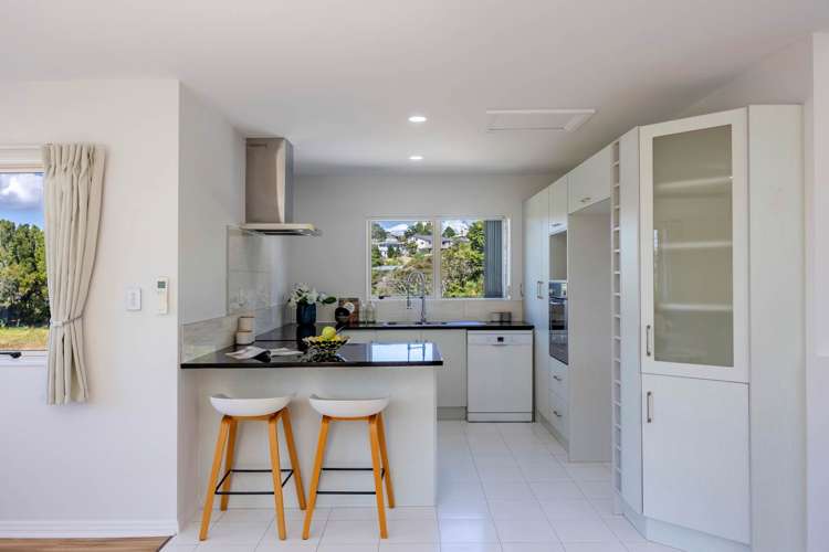 2/30 Martin Crescent Northcote_17