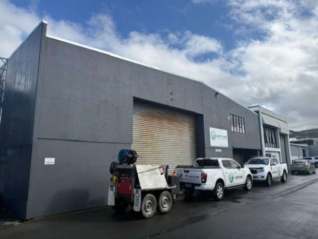 Simple, Versatile Warehouse Space