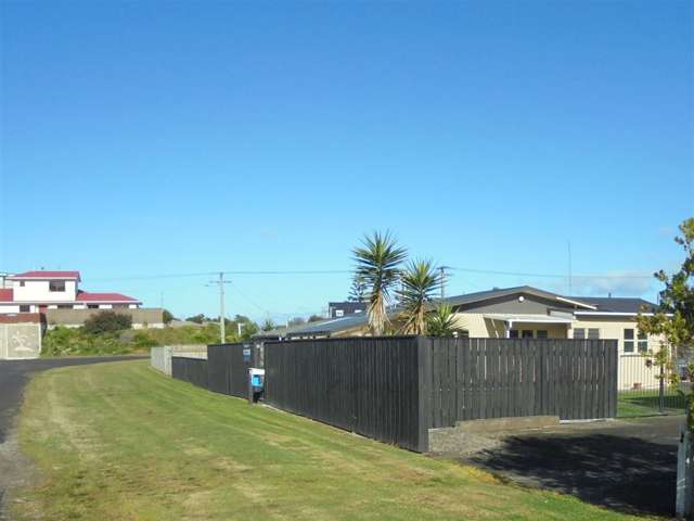 5 Robbie Street Foxton Beach_2