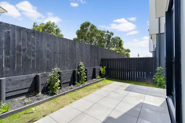 2/24 Andrew Road Howick_2